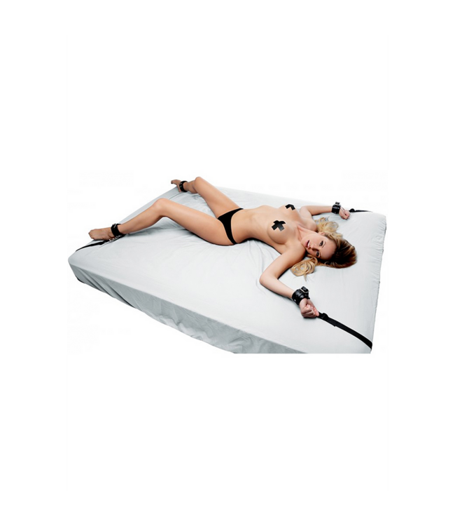 XR Brands Bed Frame Bondage Set Zwart Met Comfortabele Verstelbare Bevestiging
