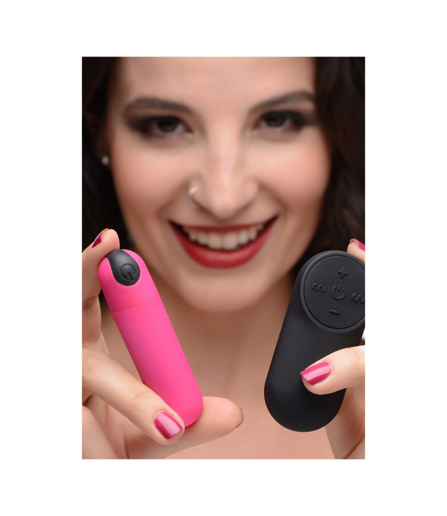 XR Brands Fernbedienbarer Bullet-Vibrator & Smooth Silicone Butt Plug Set