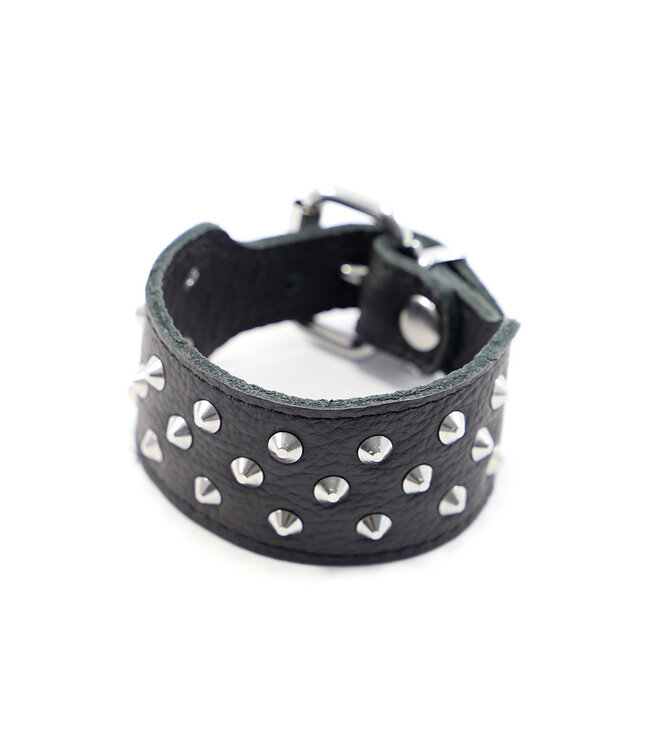 Kiotos Leather Modieuze Dubbellaags Leren Armband met Studs | Verstelbaar & Stijlvol