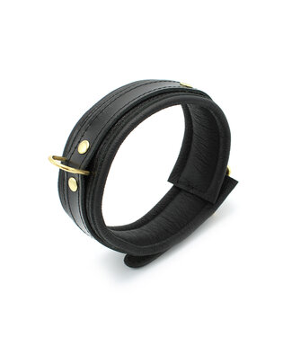 Kiotos Leather Elegant Shiny Black Leather BDSM Collar | Stylish Comfort & Durability