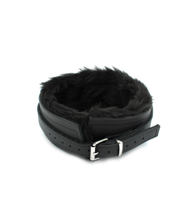 Kiotos Leather Luxurious Black Leather Collar with Soft Lining & Adjustable Fit