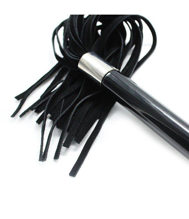 Kiotos Leather Compact Red Leather Flogger 38 cm | Sturdy Grip for Impact Play