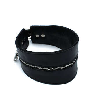 Kiotos Leather Black Leather High Collar with Zipper – Stylish & Strong Bondage Gear