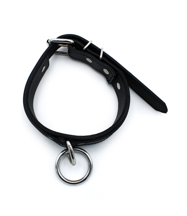 Kiotos Leather Verstellbares schwarzes Lederhalsband mit O-Ring – robust und stilvoll