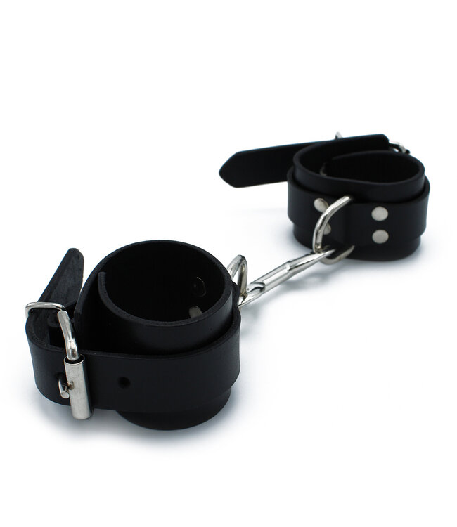 Kiotos Leather Elegante Zwarte Leren Handboeien met Ketting - Verstelbaar en Stevig