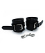 Kiotos Leather Bequeme schwarze Leder-Handfesseln mit Polsterung – Verstellbar & Haltbar