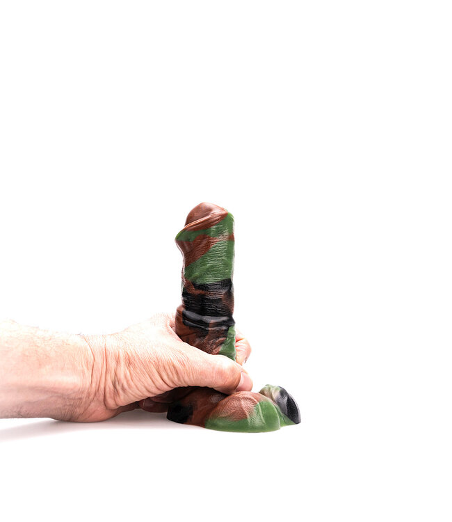 Kiotos Revolt Green Army Kiotos Revolt Green Army – 16,5 cm Silicone Dildo met Legerlook en Flexibiliteit