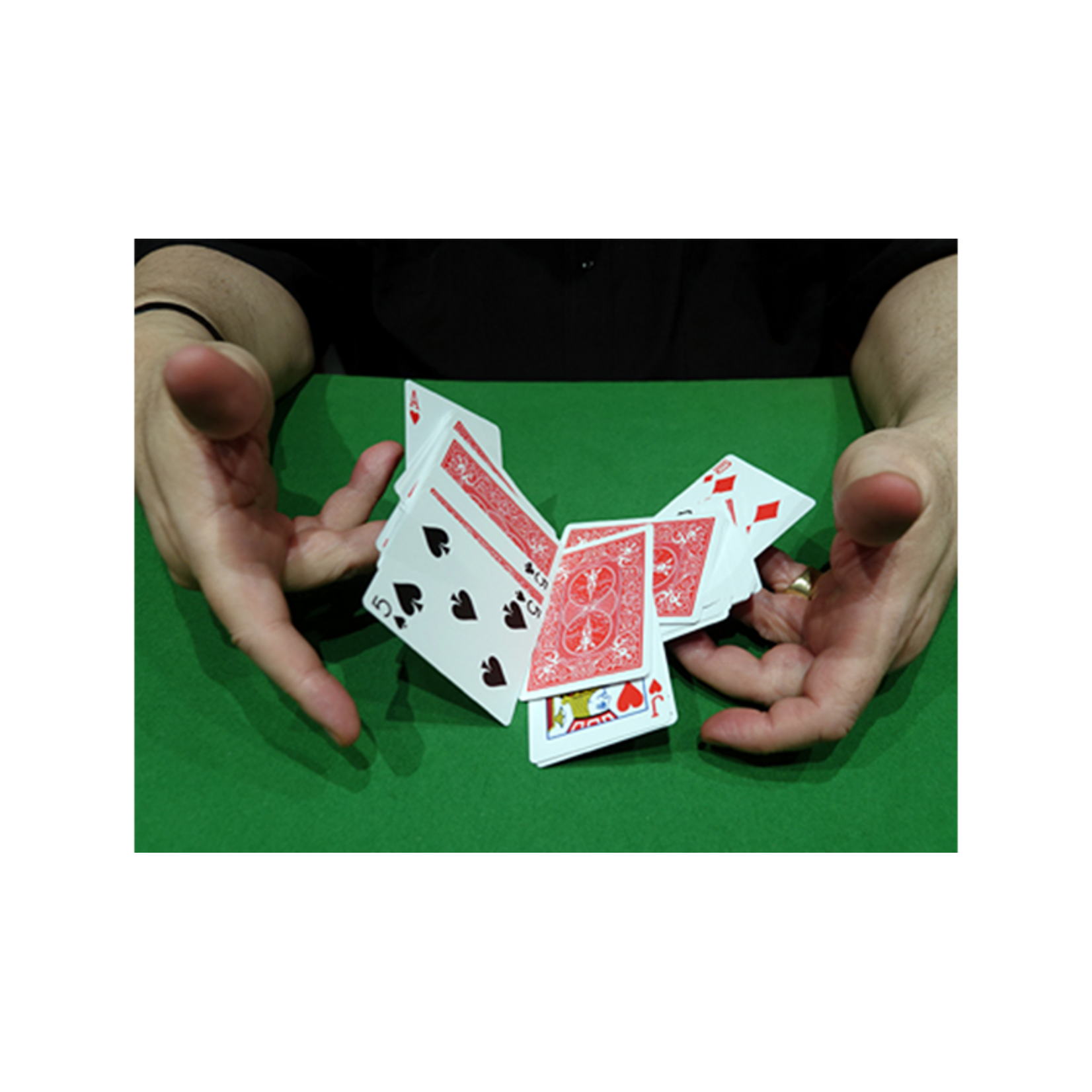 CIB: Cards In Bag by Dominique Duvivier