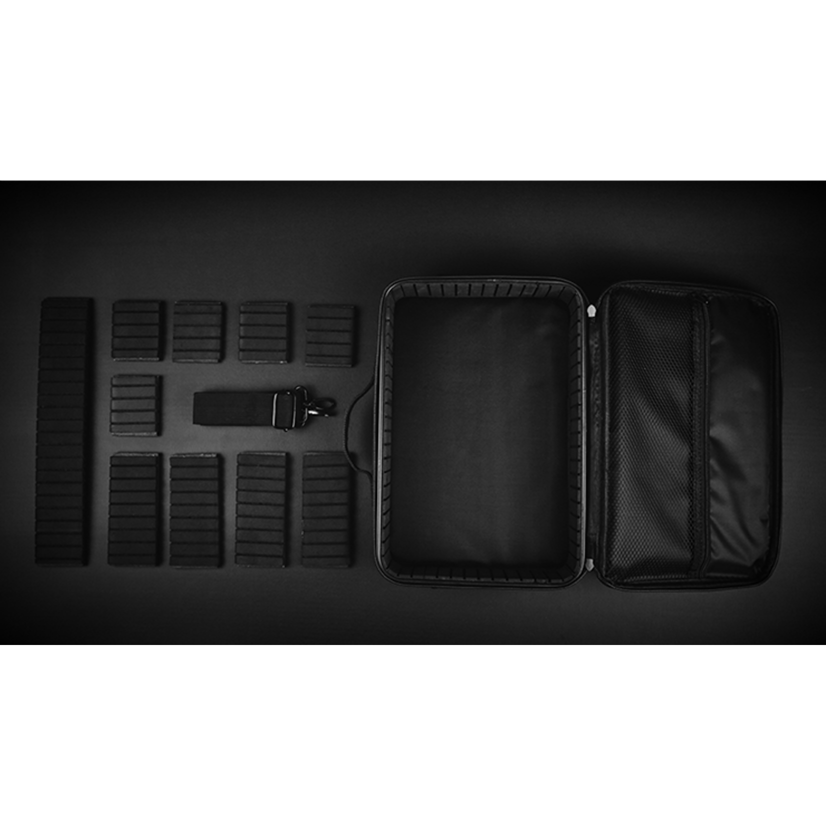Luxury Close-Up Bag (Black) by TCC