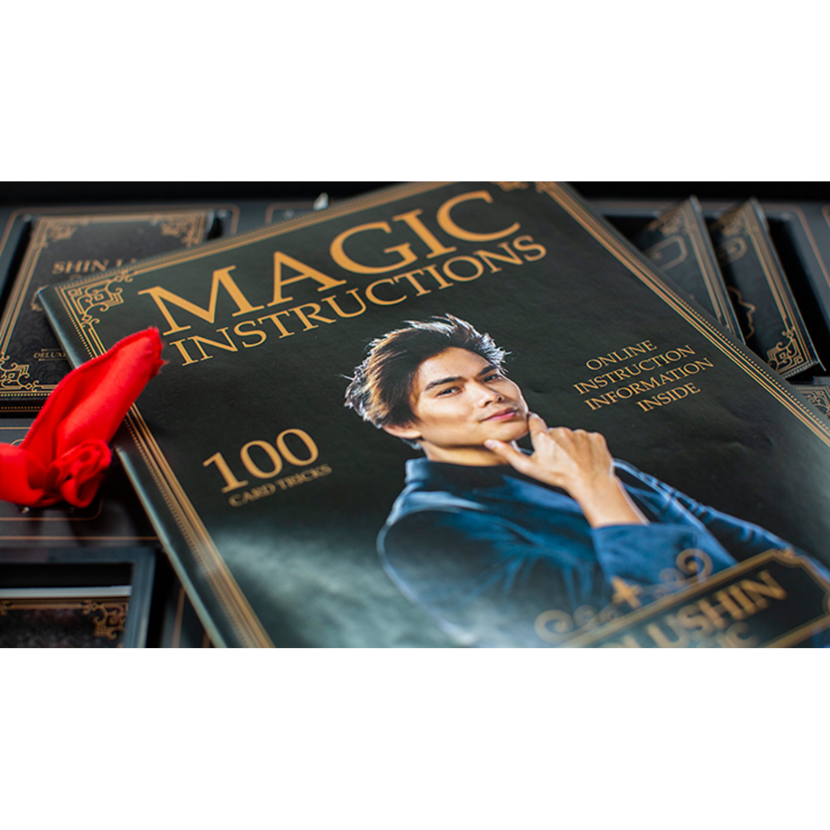 EVOLUSHIN DELUXE MAGIC SET (ENGLISH) by Shin Lim