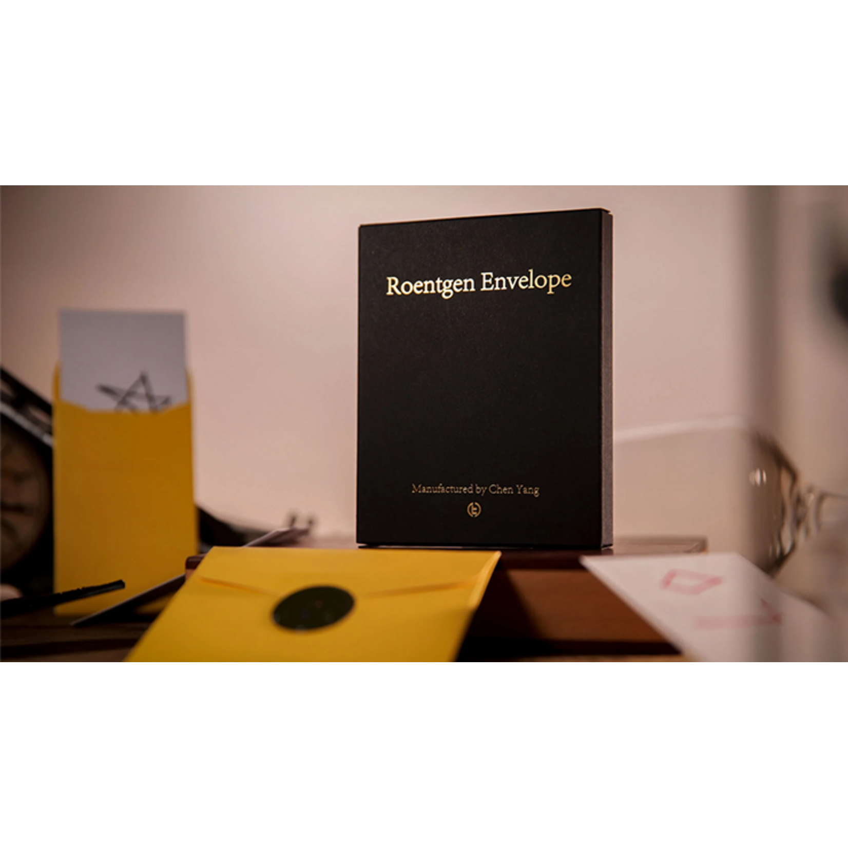 Roentgen Envelope by Chen Yang & TCC Magic