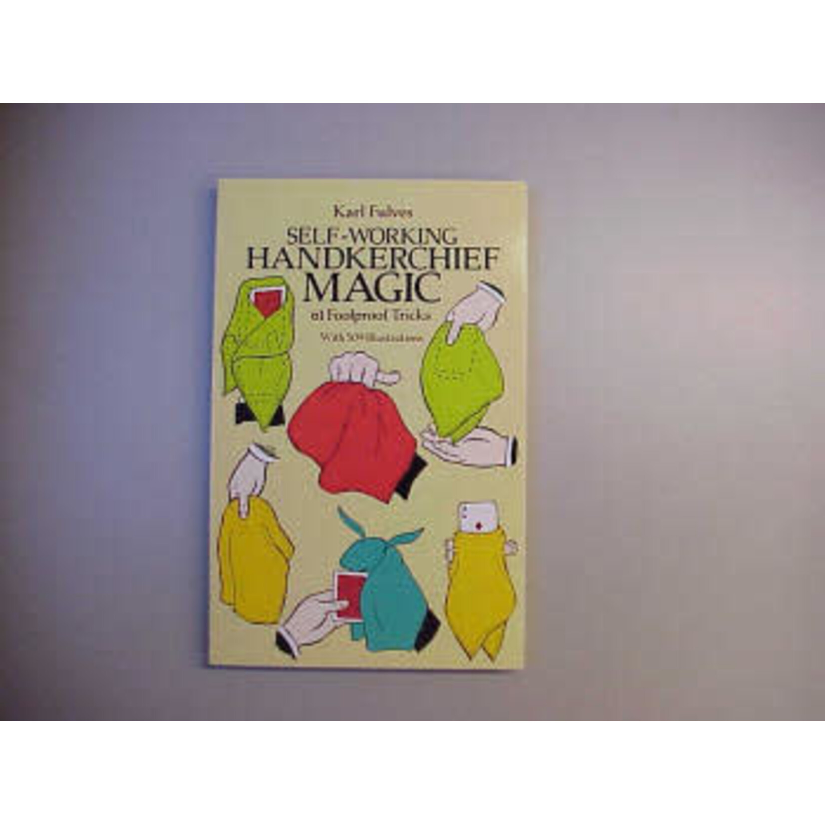 Self working Handkerchief magic
