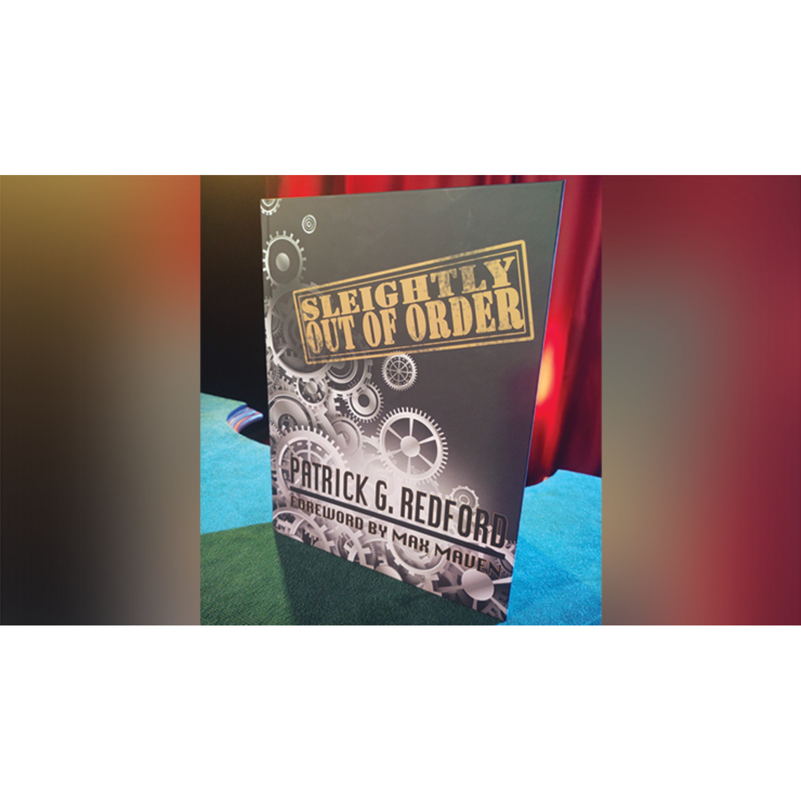 Sleightly Out Of Order boek by Patrick Redford