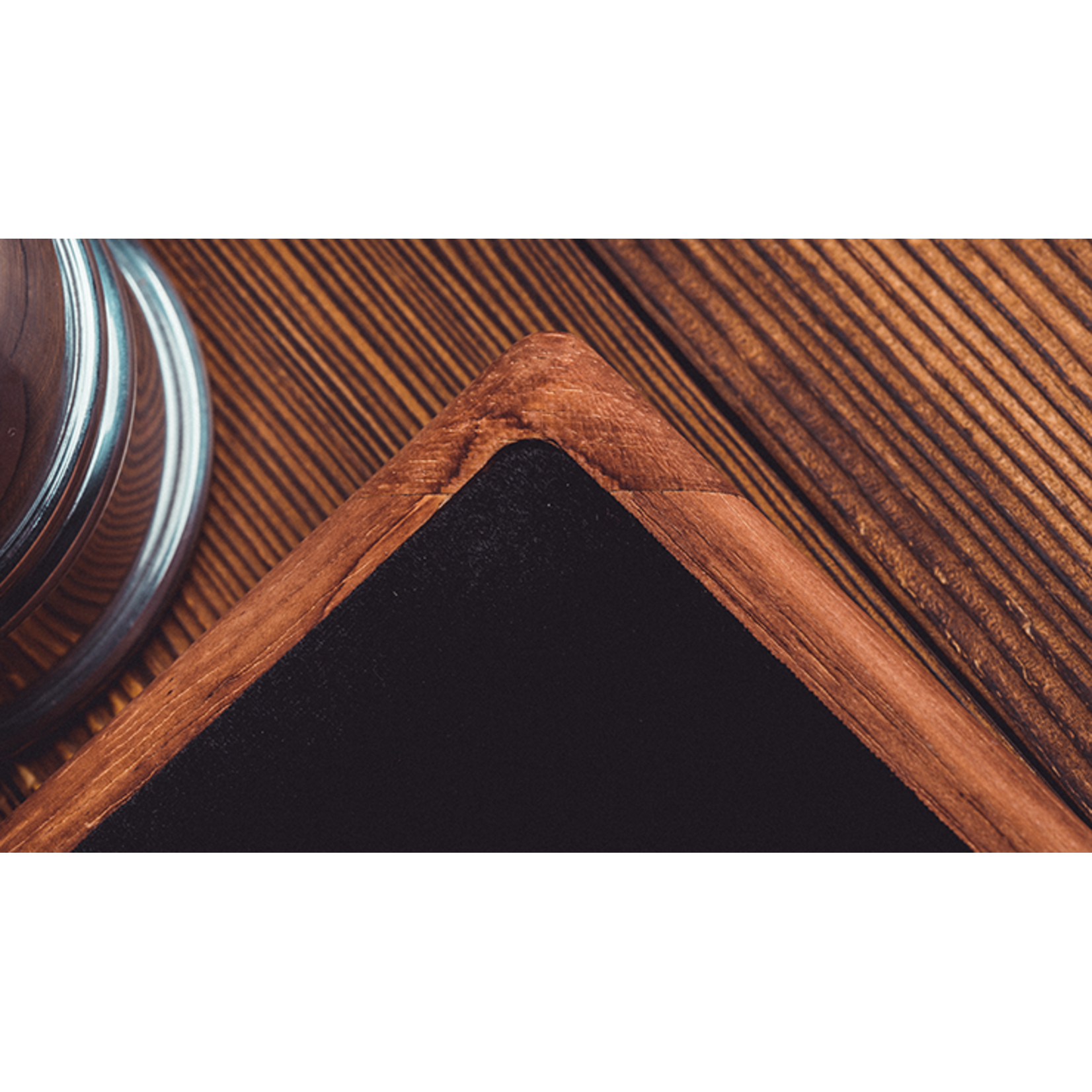 Smoke Pad Standaard by Wang Ji & Bacon Magic