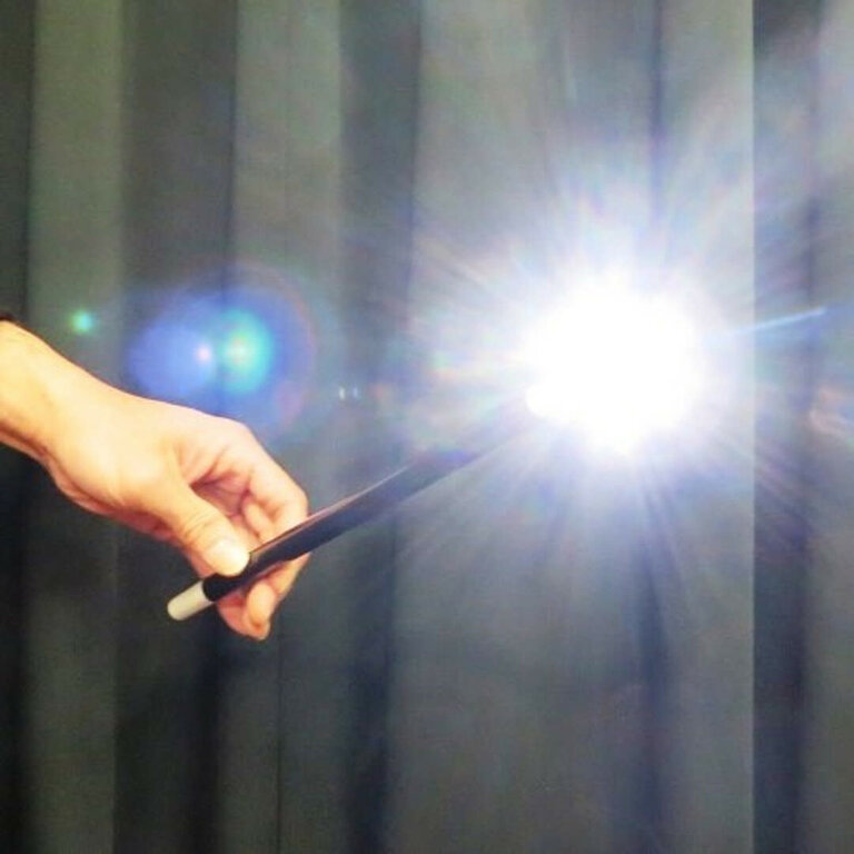 Super wand light wit