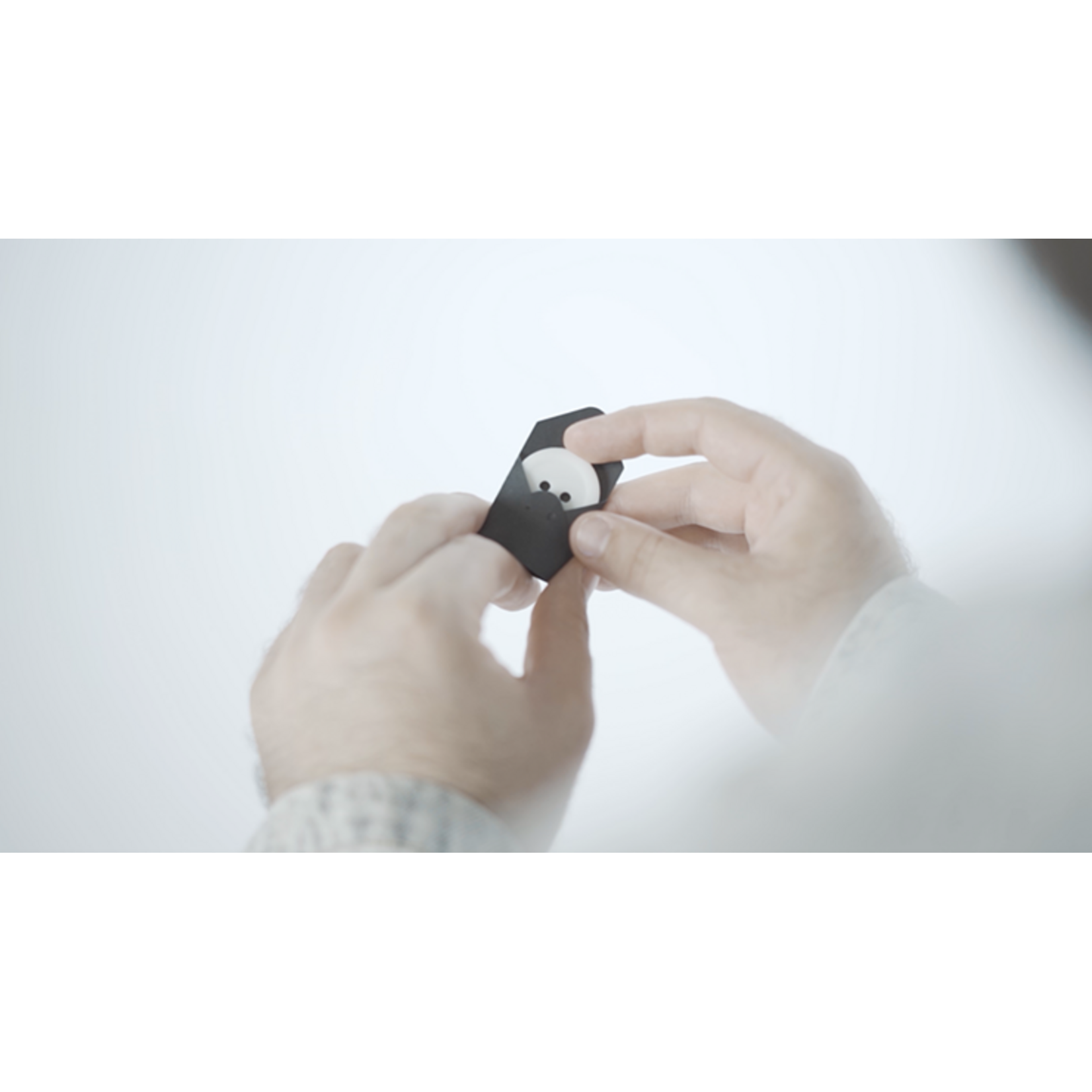 Paradox Button by Julio Montoro and Ultrabello