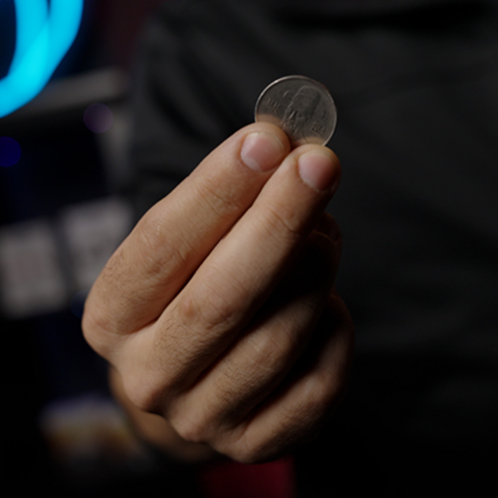 Murphy's Magic Supplies, Inc. Apprentice Magic: Vanishing Coin (Gimmicks and Instructions)