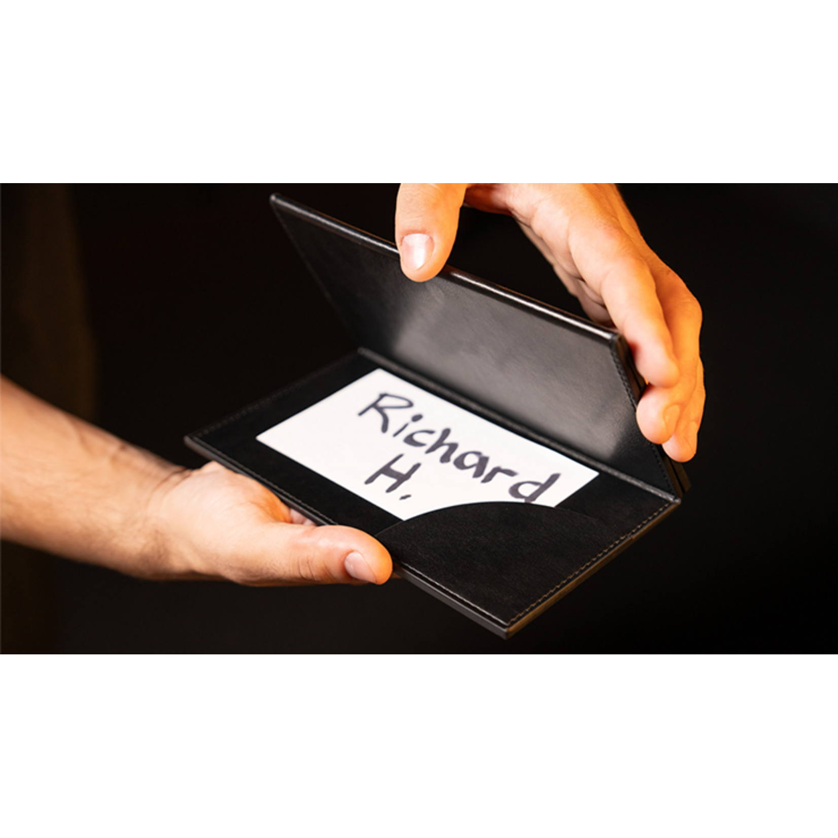 XL Z Fold Wallet (Magnetic Locking) by Murphy's Magic