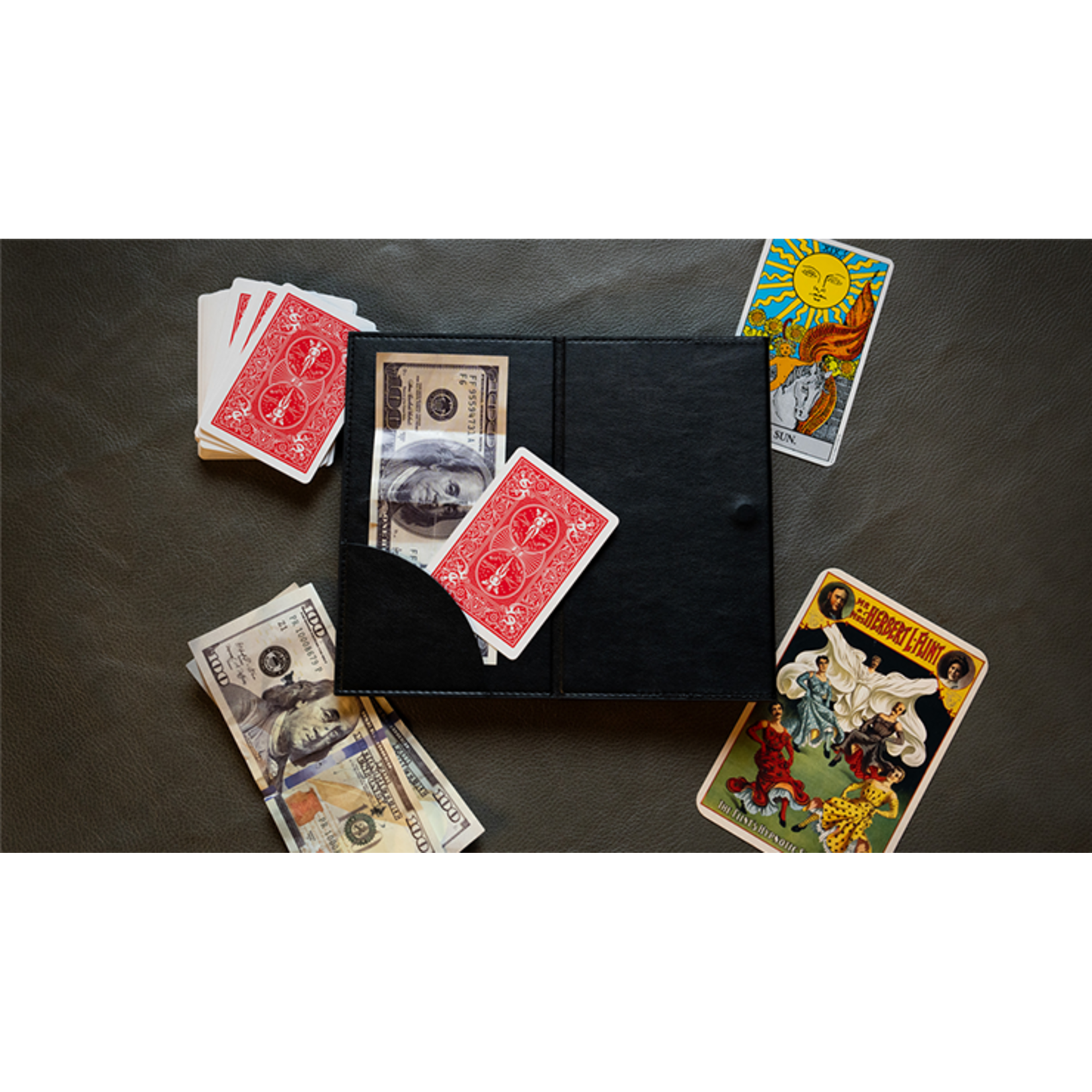 XL Z Fold Wallet (Magnetic Locking) by Murphy's Magic
