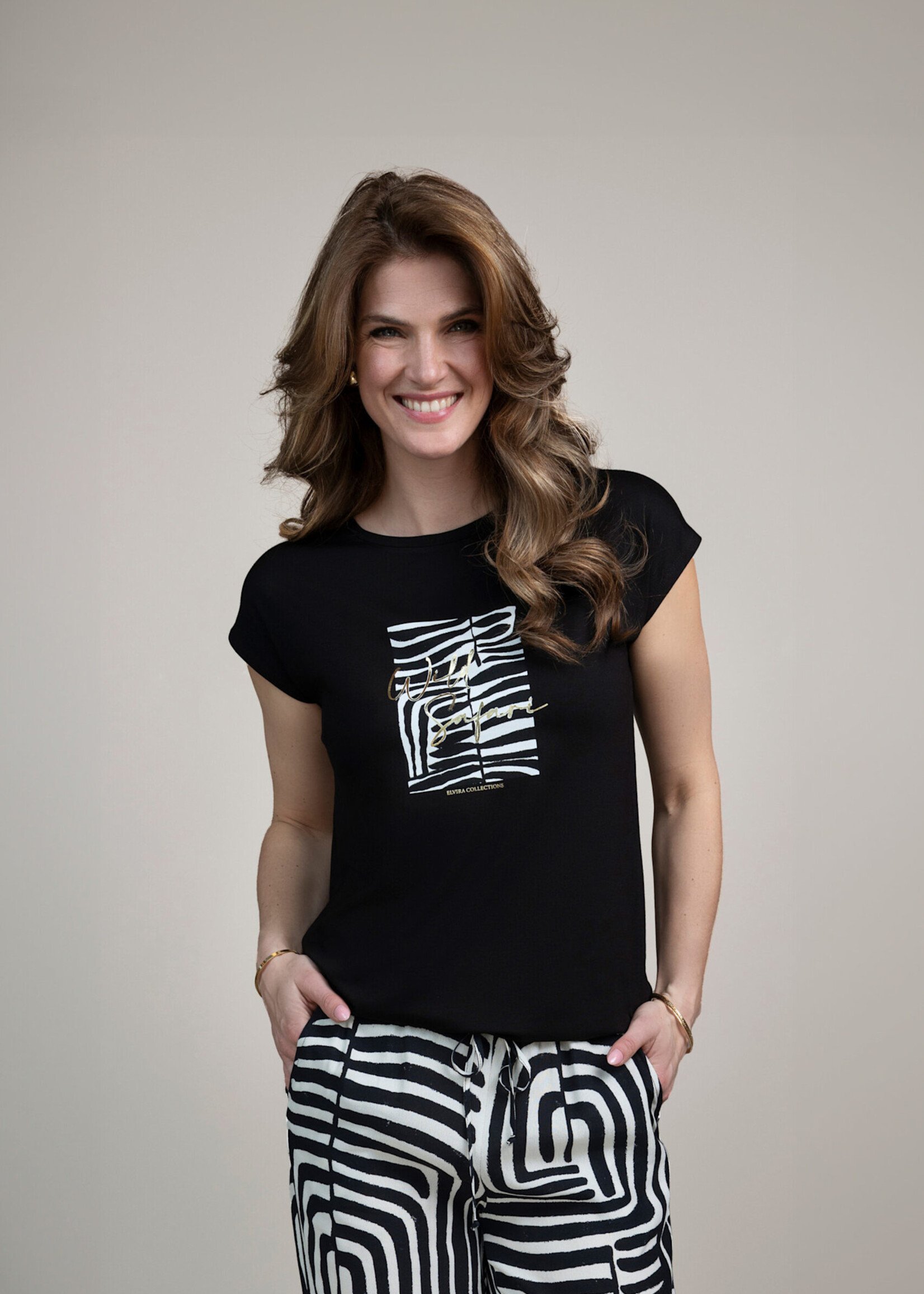 KLEDING ELVIRA S2026 Elvira T shirt Safari (2 kleuren)