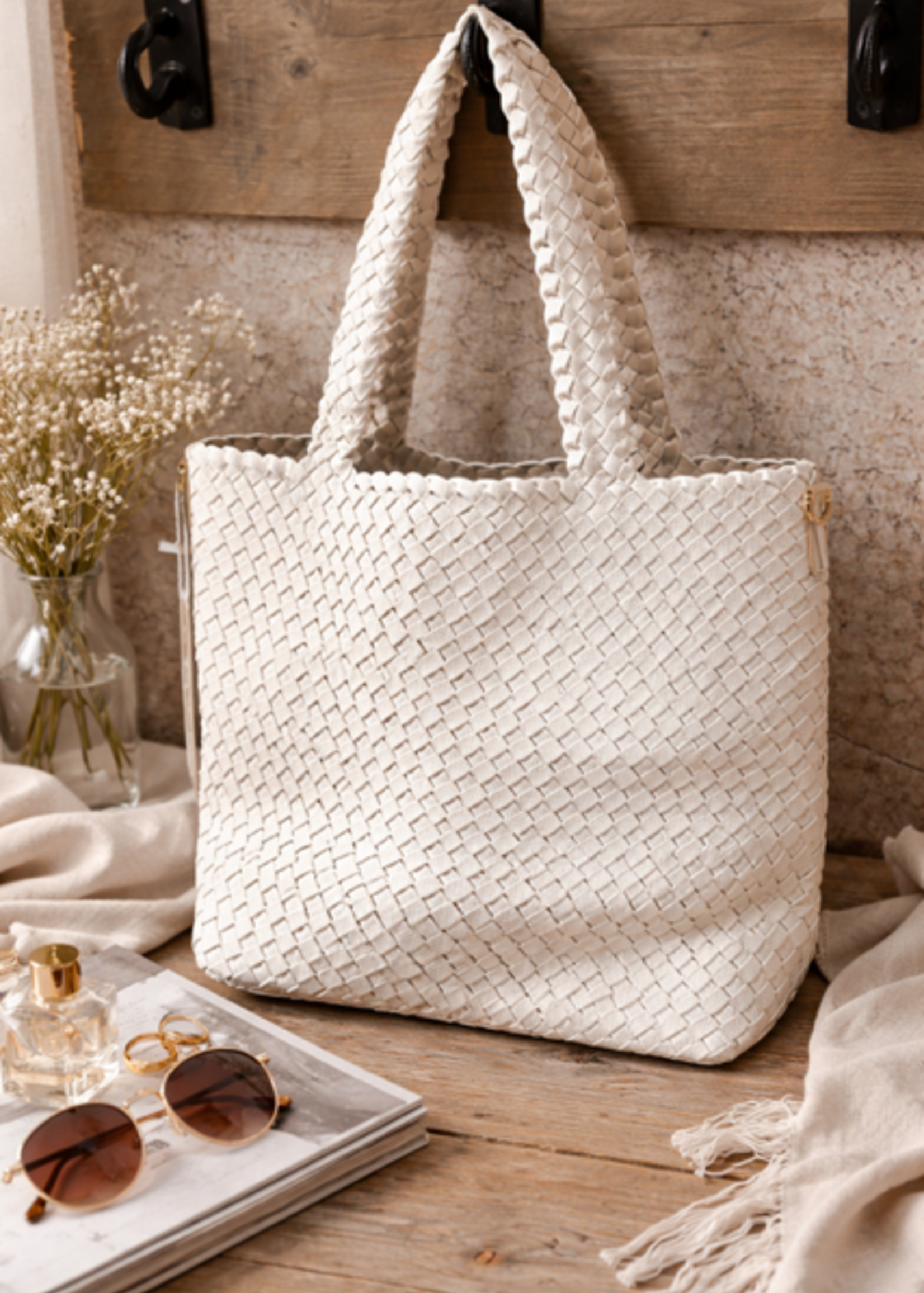 CASH & CARRY TASSEN/RIEMEN/ 2026 Gevlochten lederboom tas Claudia