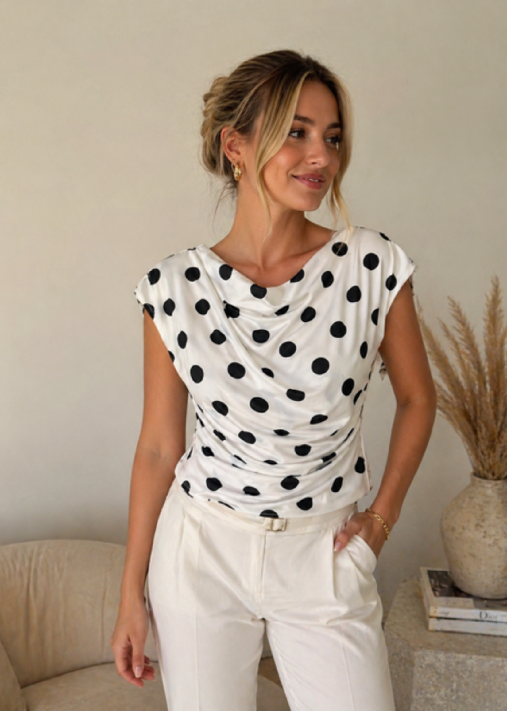 CASH & CARRY  KLEDING 2026 Jan-mei Topje ambika