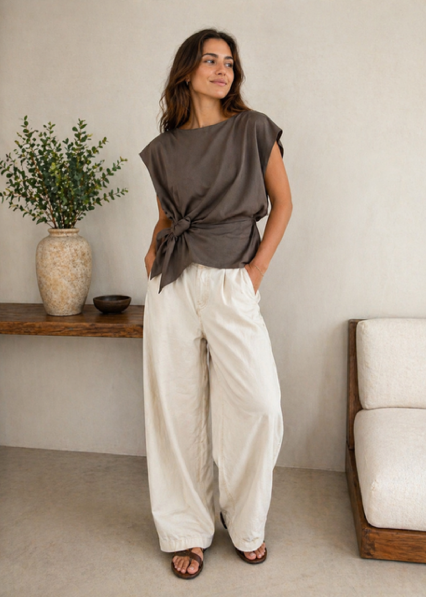 CASH & CARRY  KLEDING 2026 Jan-mei Knooptopje mouwloos Ambika (meerdere varianten)