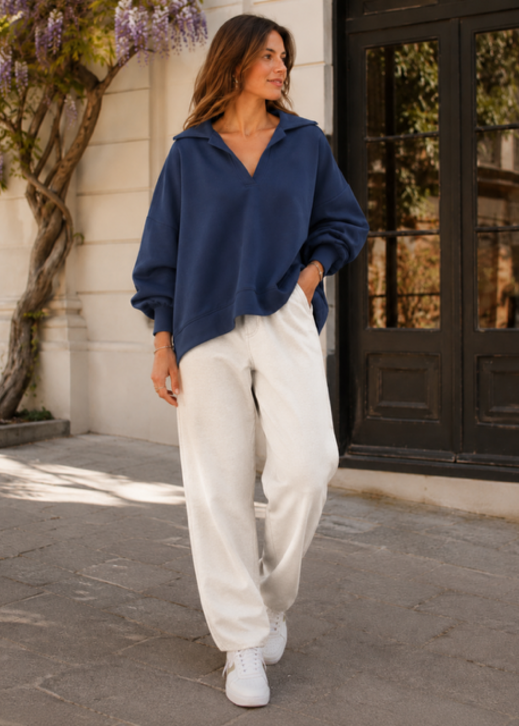 INKOOP NAJAAR/ WINTER 2026 Sweaters Mooij met V hals