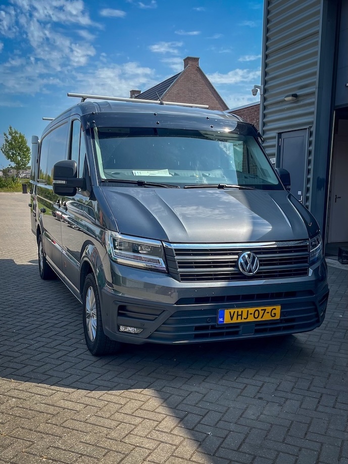 Vepro oy Zonneklep MAN TGE/VW Crafter vanaf 2017