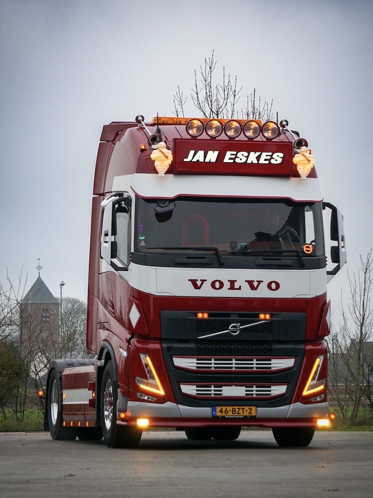 Vepro oy Frontplaat Volvo FH 2024+