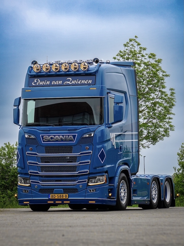Solar Guard Spoilerlippe type 9 Scania NG hohe Stoßstange