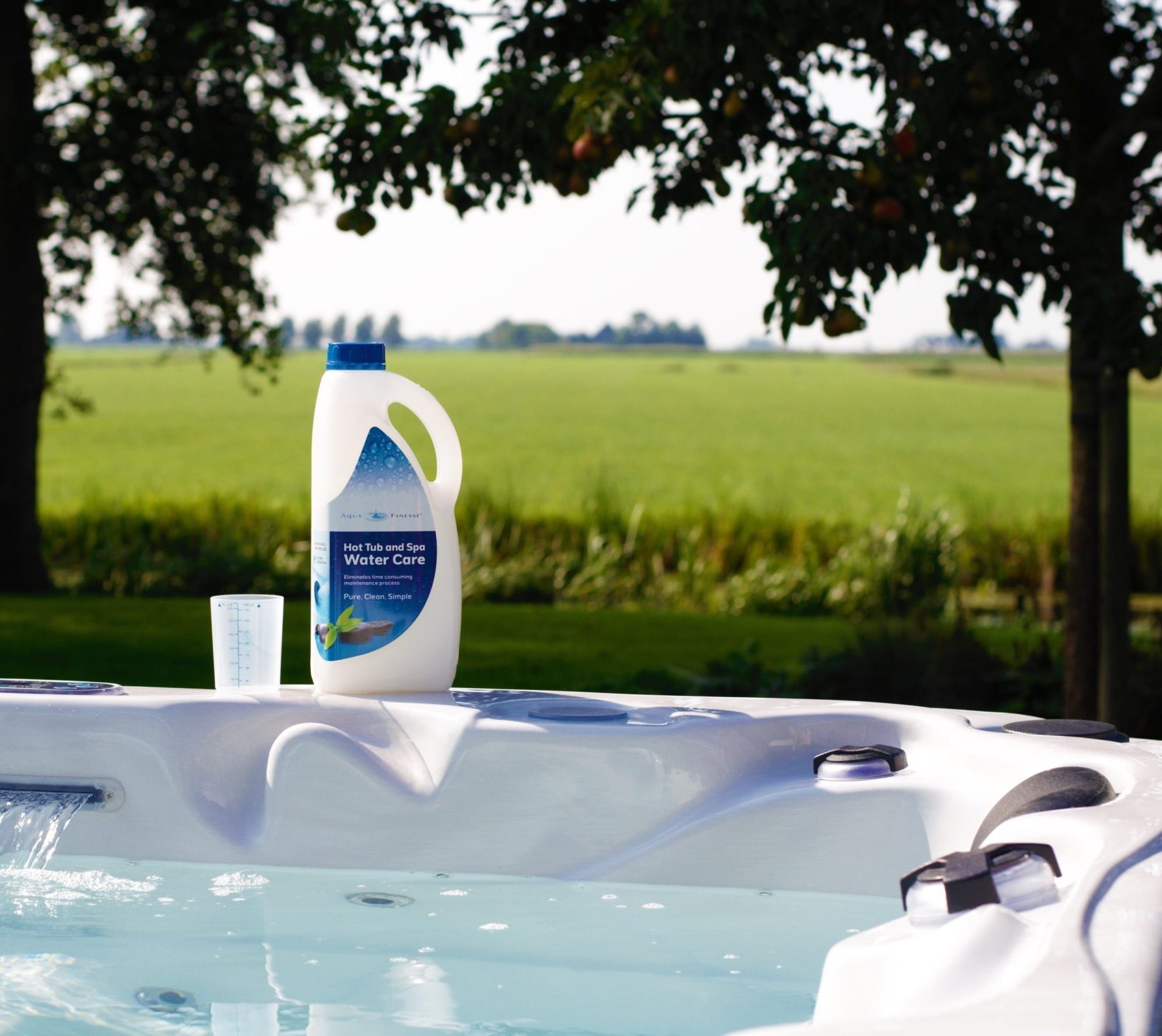 Houdt je spa of hot tub schoon met Aquafinesse waterbehandeling!