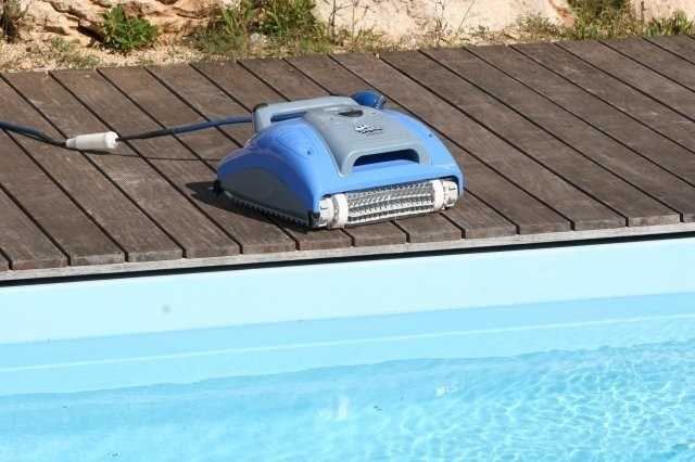 Dolphin Supreme M200 Zwembadrobot