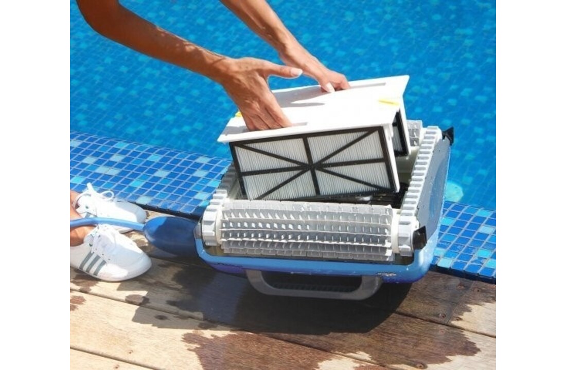 Dolphin Supreme M200 Zwembadrobot