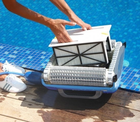 Dolphin Supreme M200 Zwembadrobot