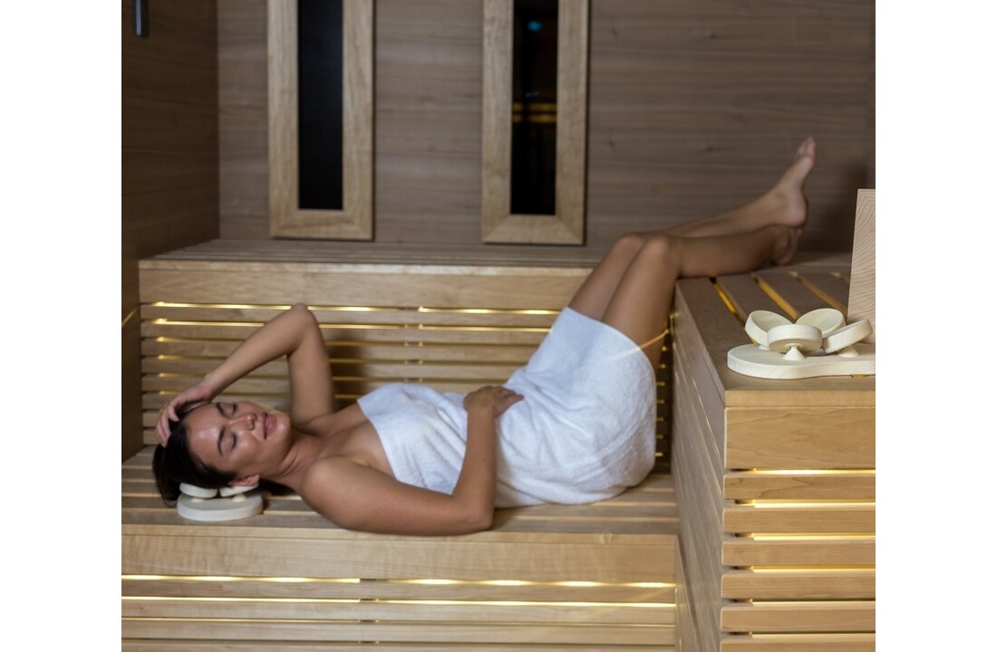 Schotelmodel hoofdsteun Abachi