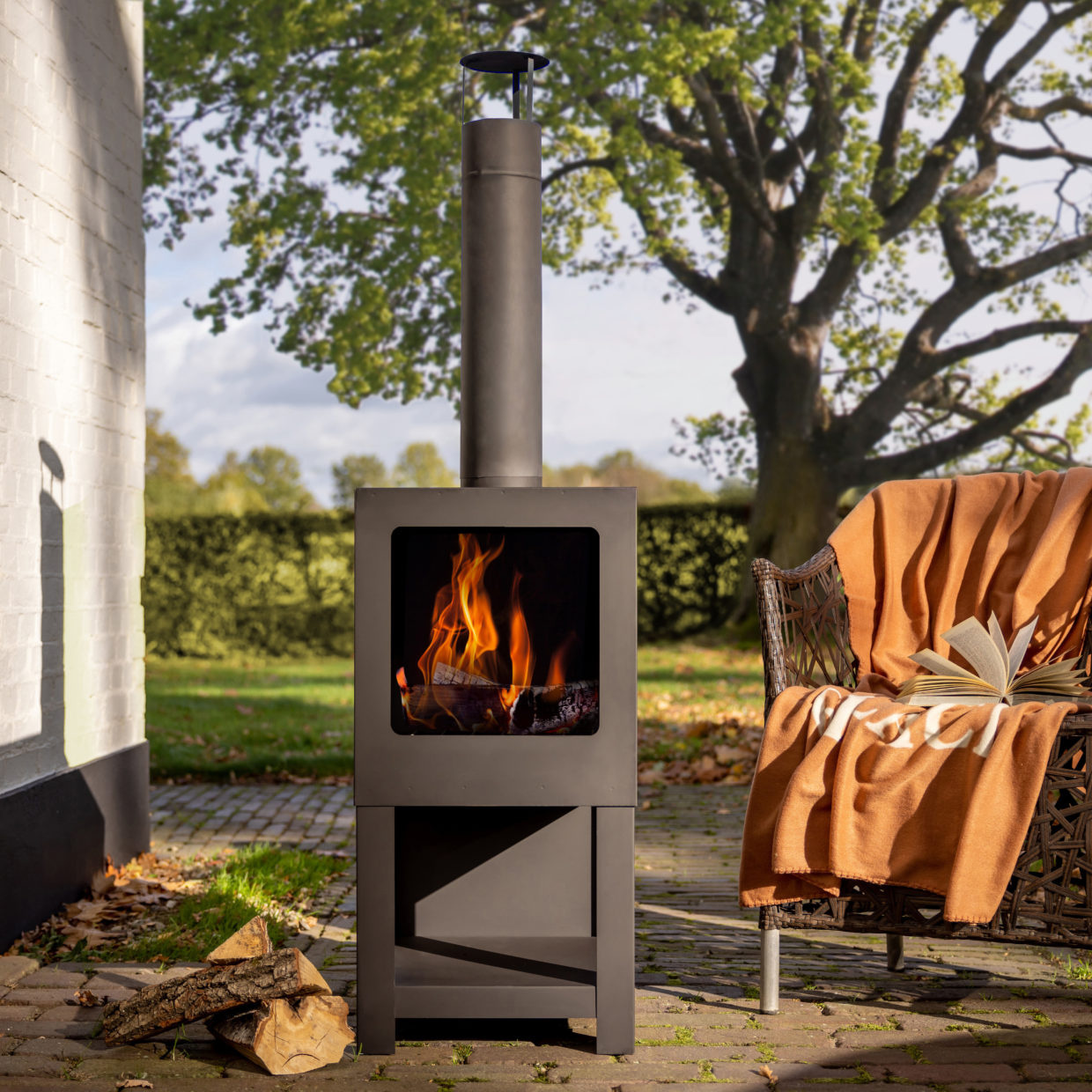 Terraskachel met houtopslag - Vuurhaard