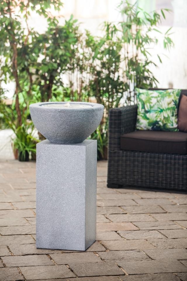 Heissner terras fontein sokkel toren graniet