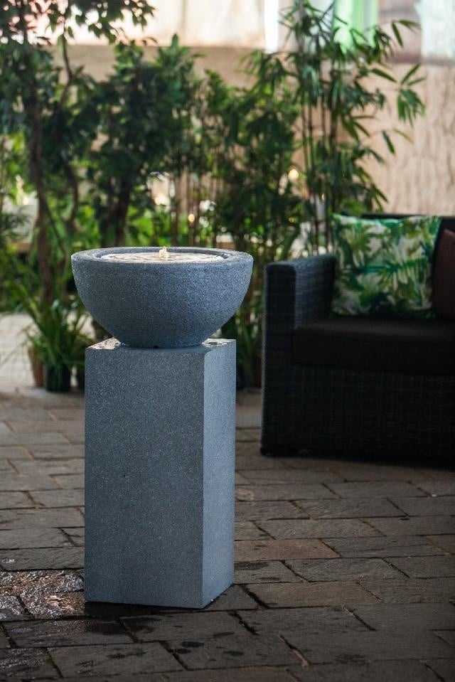 Heissner terras fontein sokkel toren zwart