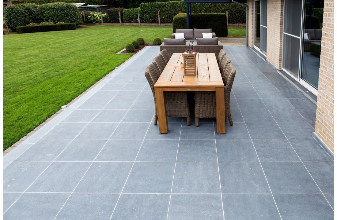 Terrastegel - Belgische blauwe hardsteen - prijs per m²