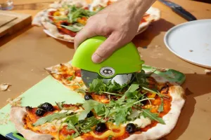 Outdoor Chef Pizzasnijder Groen