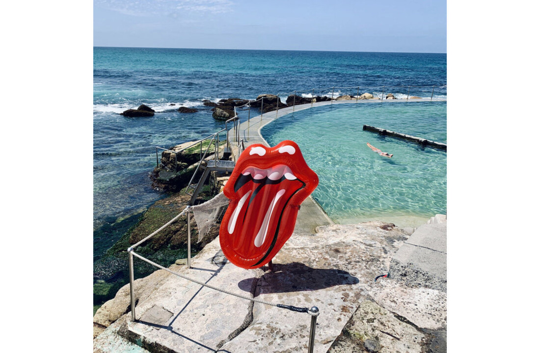 Sunnylife Rolling Stones Luchtbed Deluxe