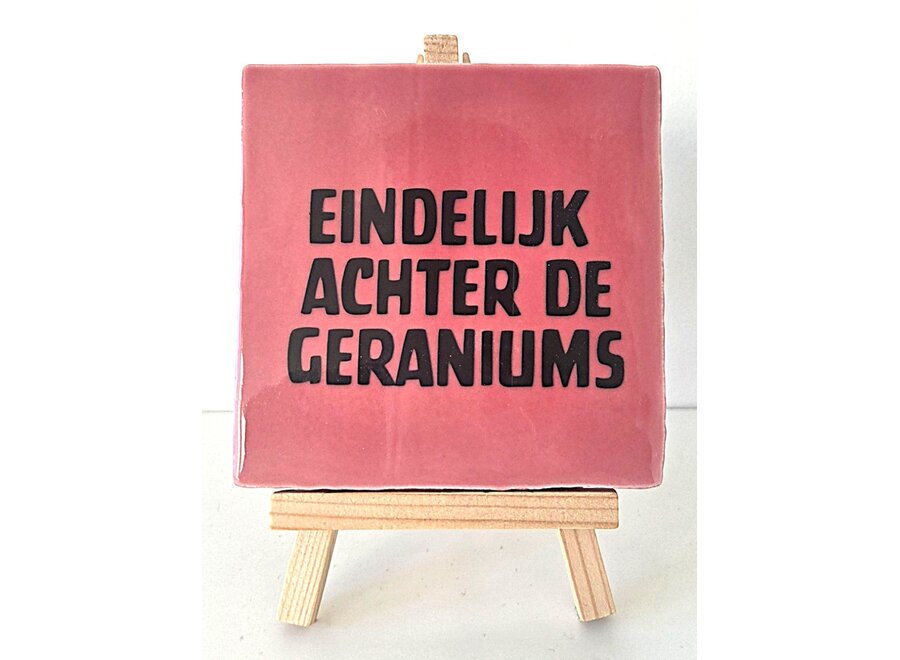 eindelijk achter de geraniums - roze