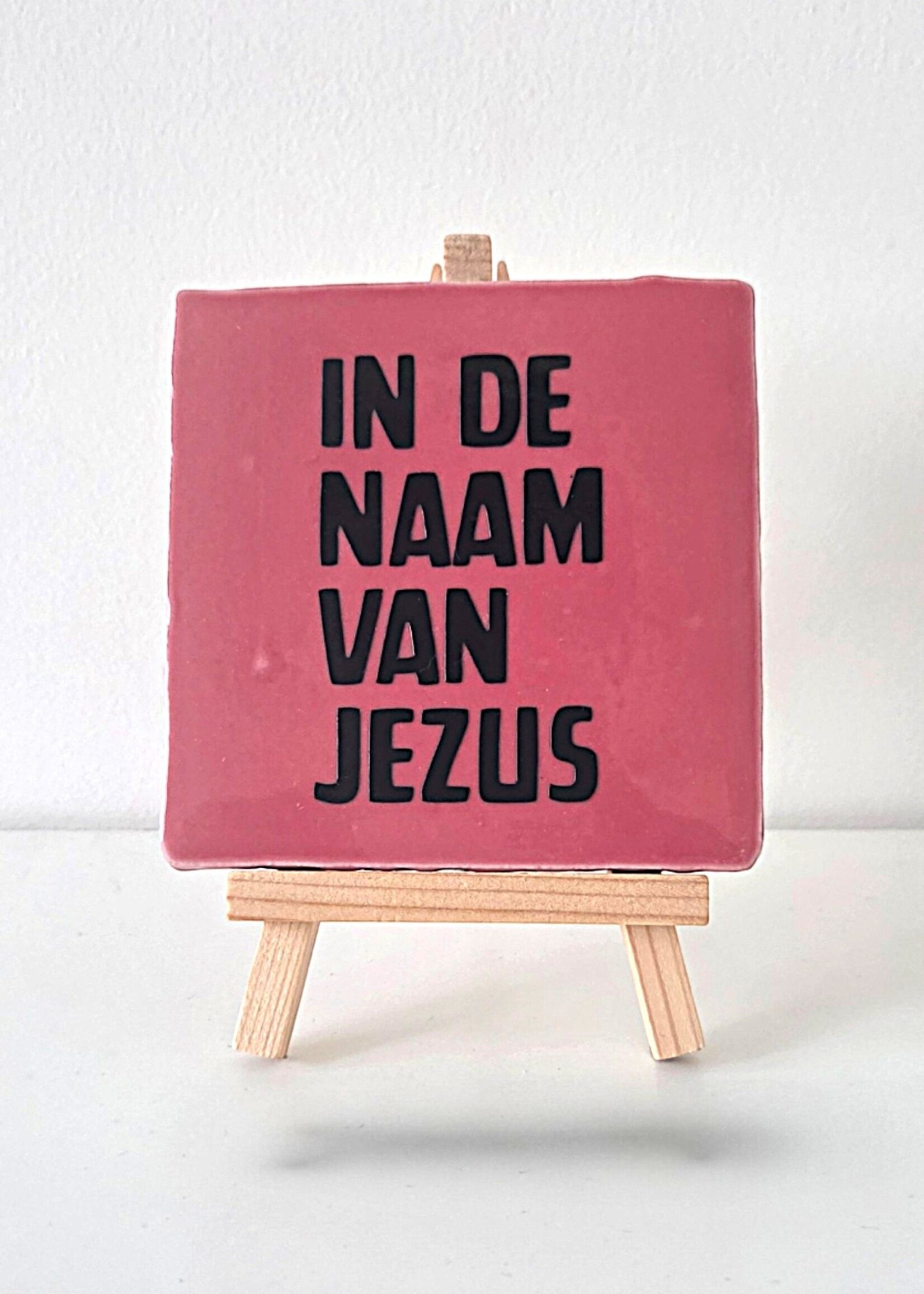Tegel Quotes Tegel "In de naam van Jezus" – handgemaakt 10x10 cm