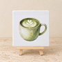 Matcha Latte op een tegel | Trendy koffie & matcha tegeltje