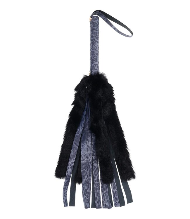 Sportsheets SPORTSHEETS COUGAR FAUX FUR FLOGGER