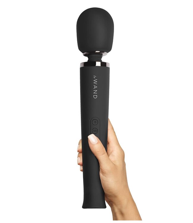 le WAND LE WAND MATTE BLACK RECHARGEABLE MASSAGER