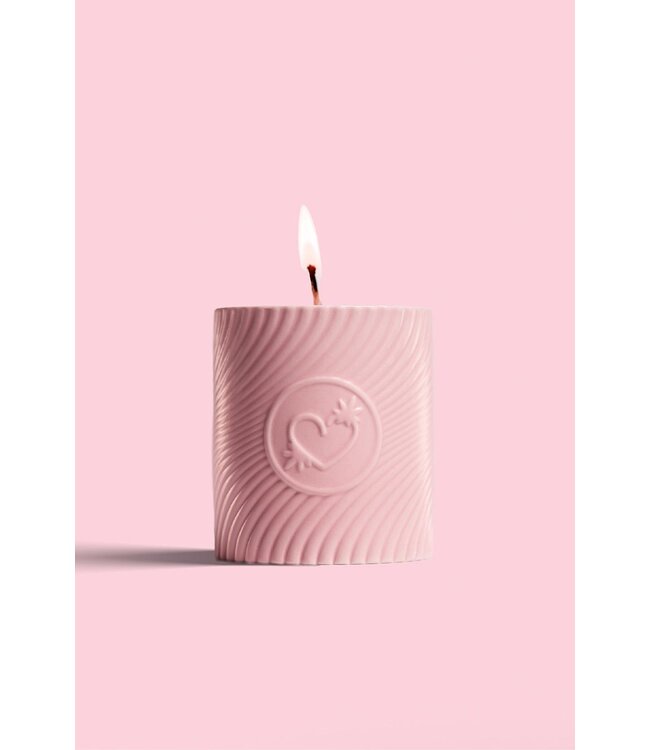 HighOnLove HIGH ON LOVE PINK MASSAGE CANDLE STRAWBERRIES AND CHAMPAGNE 220ML