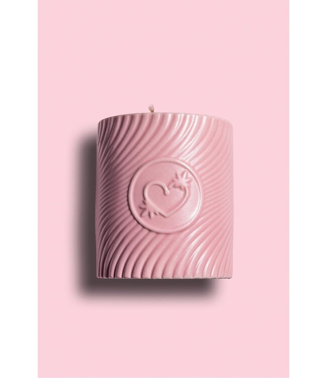 HighOnLove HIGH ON LOVE PINK MASSAGE CANDLE STRAWBERRIES AND CHAMPAGNE 220ML