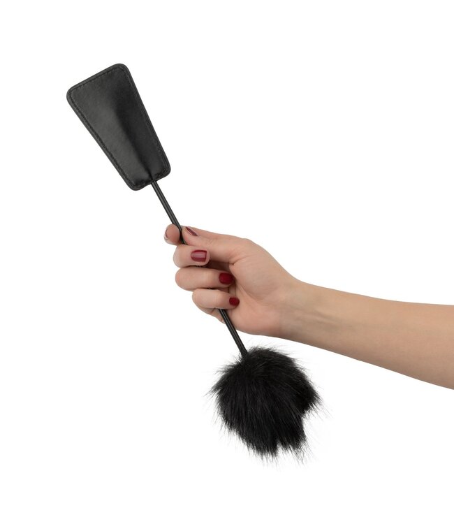 Easytoys Fetish Collection Easytoys Fetish - Fluffy Kietelaar en Zweepje in 1 - Zwart